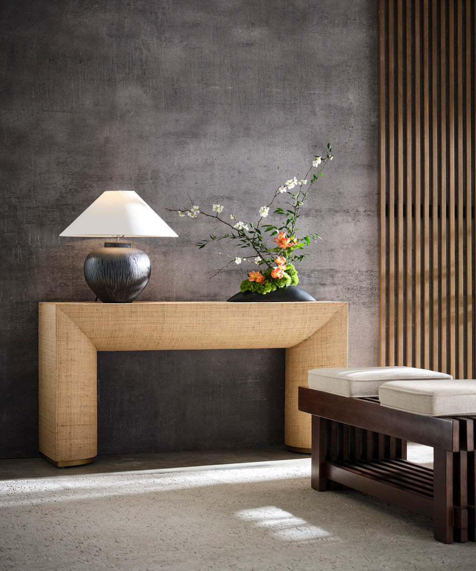 Kuro Table Lamp
